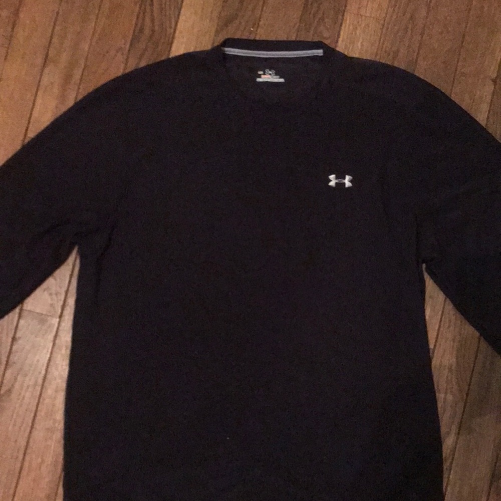 Under Armour men size medium heat gear long sleeve shirt